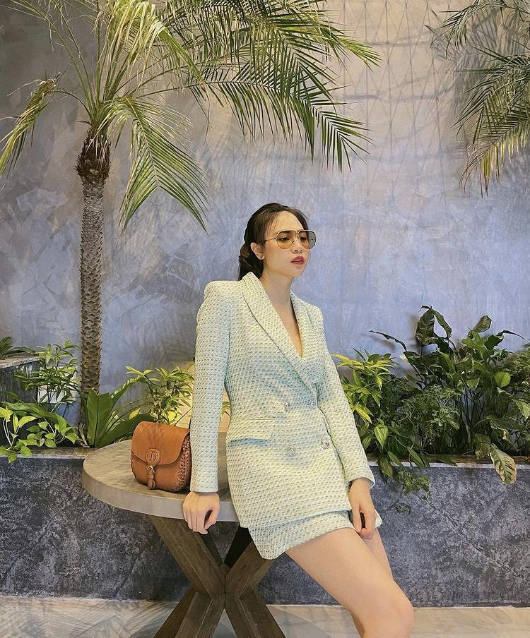 Đàm Thu Trang đóng vai mẹ bỉm nhưng mix đồ như tổng tài-6