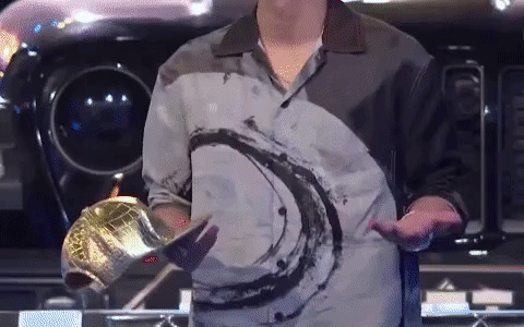 Karik vô tư ngồi hóng khi các HLV Rap Việt căng như dây đàn!-2