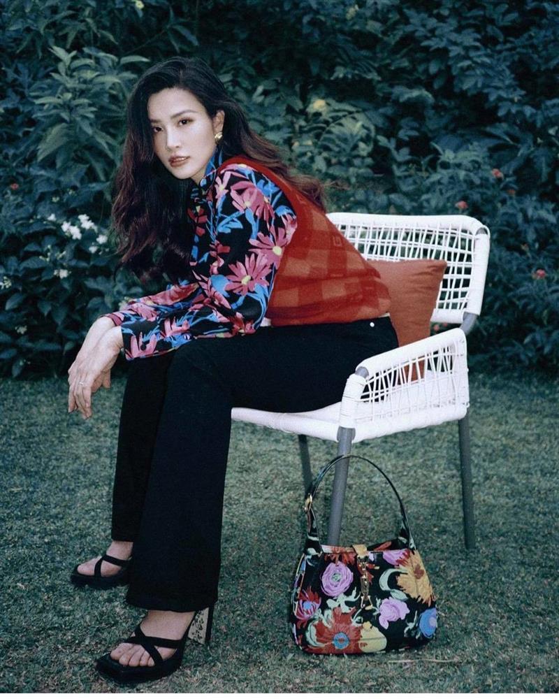 Cùng 1 kiểu đồ, Đông Nhi ảnh tự đăng khác xa ảnh bị tag lộ eo mỡ-9