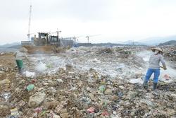 Bãi rác lớn nhất Hà Nội tạm dừng nhận rác vì lo ngại chất thải