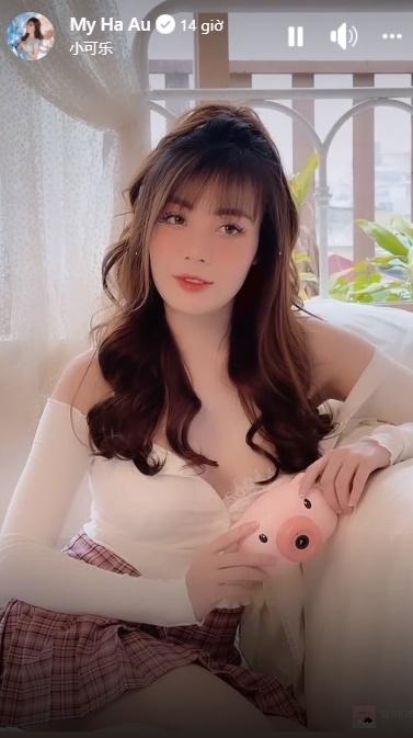 Nữ giảng viên nổi tiếng Hà Nội lộ nội y kém duyên-6