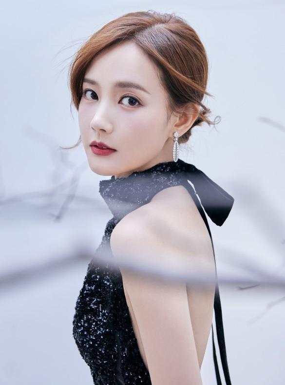 Mỹ nhân Anh Hùng Xạ Điêu hẹn hò đàn em kém 7 tuổi-4