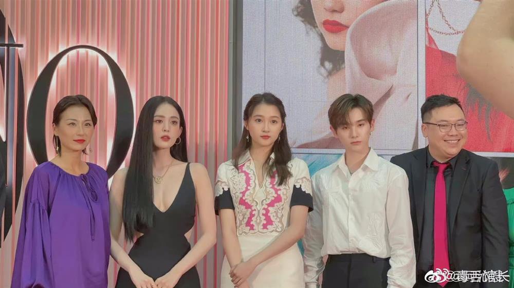 Quan Hiểu Đồng không có cửa khi đọ sắc Cổ Lực Na Trát-4