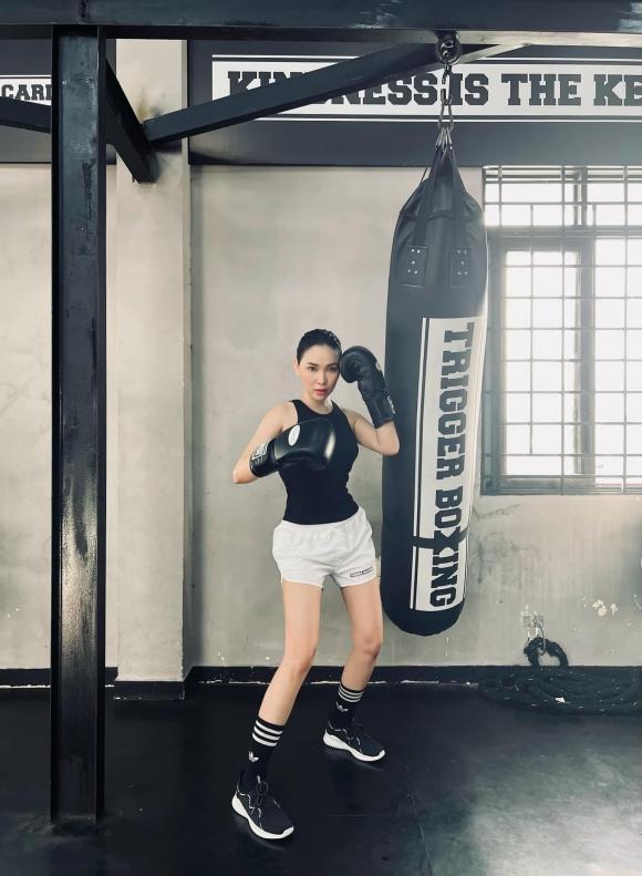 Bí quyết giữ dáng gợi cảm của Quỳnh Thư là gì?-3