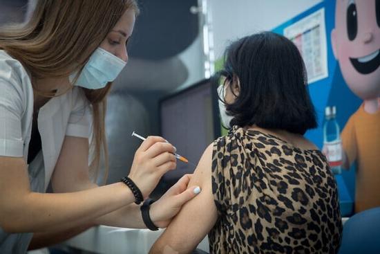 Những người nên tiêm mũi 3 vaccine Covid-19