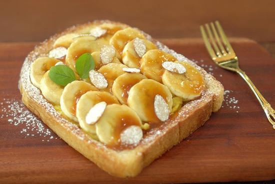 Cách làm sandwich trứng, chuối chín cho bữa sáng