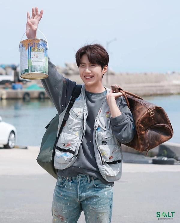 Cú lội ngược dòng nhanh chưa từng thấy ở showbiz Hàn-6