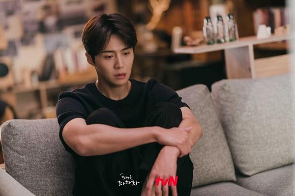 Cú lội ngược dòng nhanh chưa từng thấy ở showbiz Hàn-7