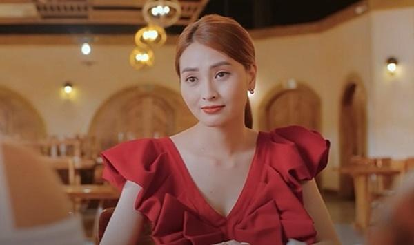 Đảm nhận vai Trang chính là MC Mù Tạt (tên thật Nguyễn Huyền Trang). Gia nhập