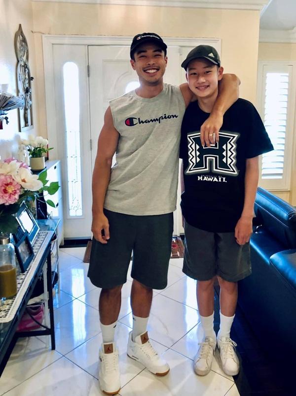 Con trai Quang Dũng - Jennifer Phạm cao áp đảo bố ở tuổi 13-4