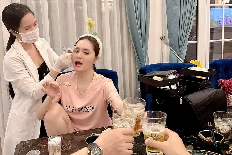 Màn xăm lông mày thiên nga hóa vịt của gái rượu dành cho mẹ yêu-15