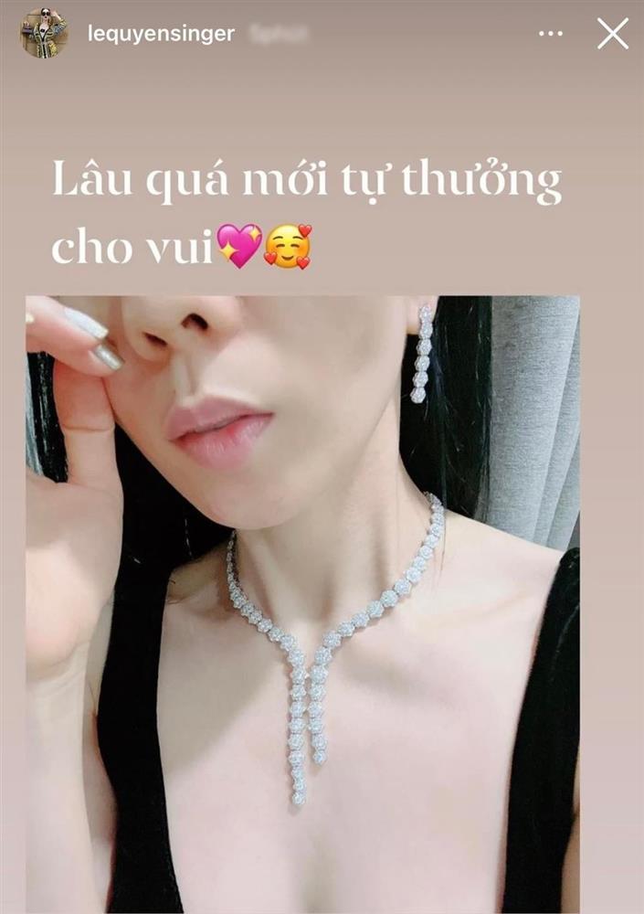 Lệ Quyên bổ sung vào bộ sưu tập kim cương món quà cực khủng-1