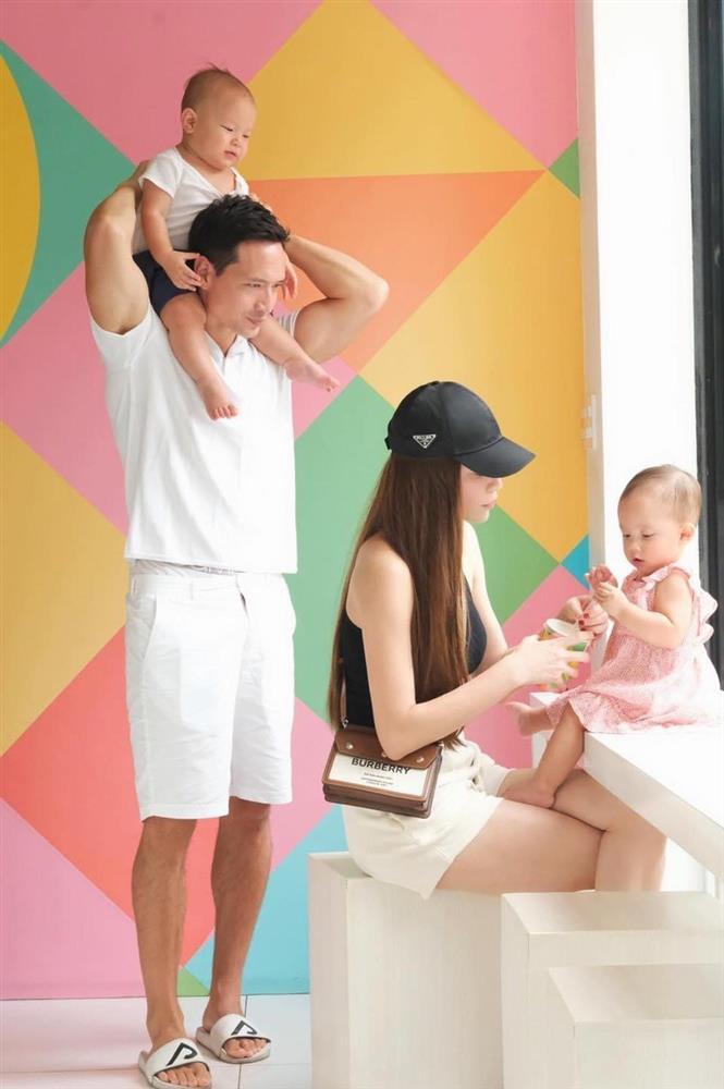 Kim Lý cuối cùng đã chỉnh tề sau 7749 lần nghiện mặc quần đùi-5