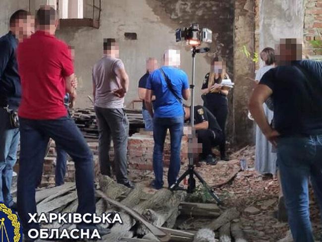 Con gái xin đi chơi với bạn, mẹ chết ngất khi nhận xác con-2