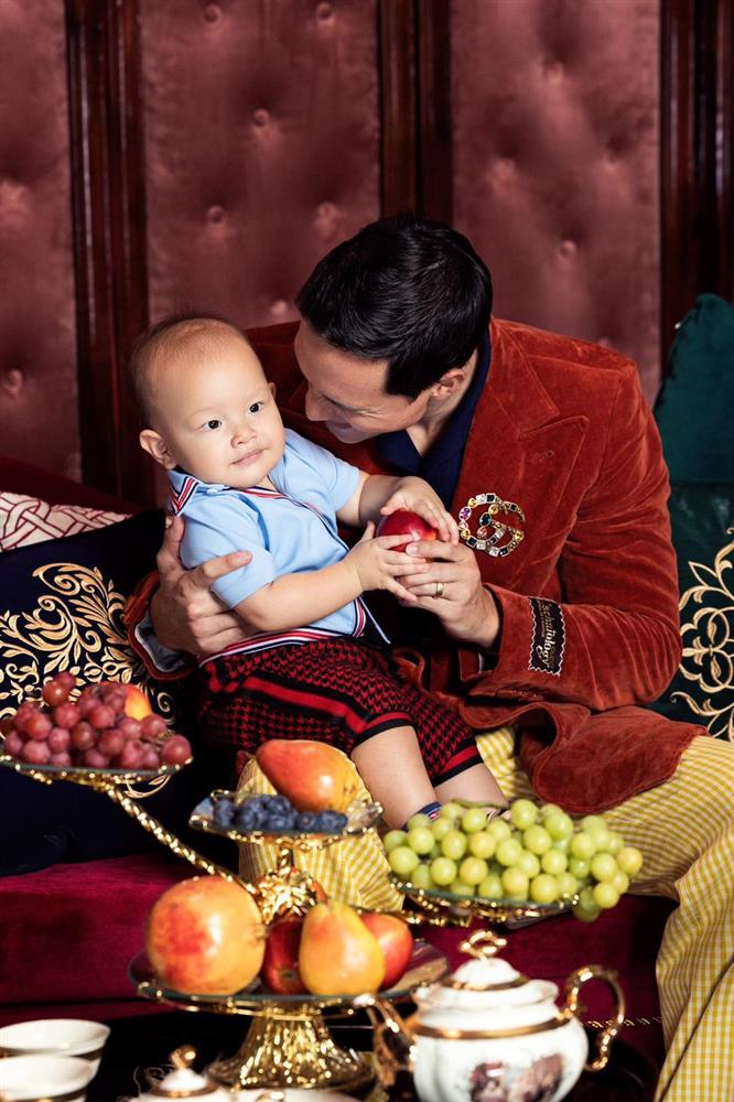 Sinh nhật Leon, Lisa: Khí chất lẫn váy xuyên không của Hà Hồ gây chú ý-5