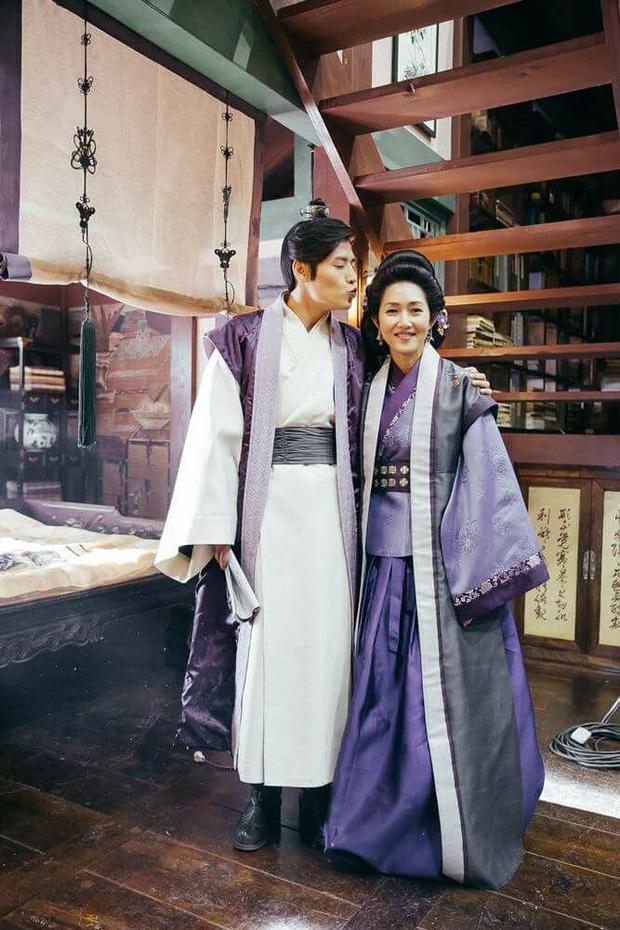 Truy tìm tiểu tam loạn luân với tài tử đình đám, 3 sao nữ bị nghi-8