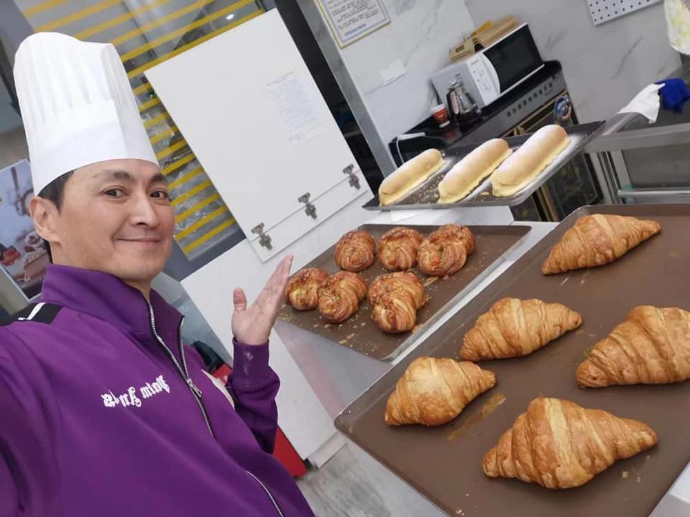 Triển Chiêu Hà Gia Kính đã bí mật kết hôn, có con gái lớn?-6