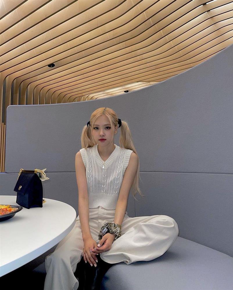 BLACKPINK, Hyun Ah buộc tóc 2 bên tưởng quê mà cực ngầu-5