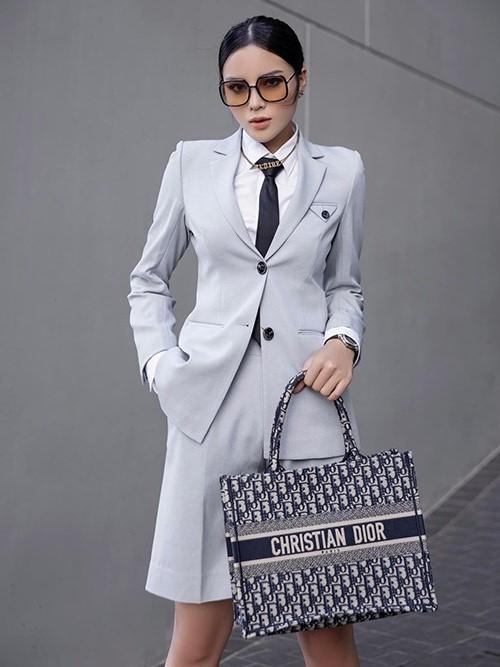 Đi làm sặc mùi tiền như Kỳ Duyên: Riêng đồng hồ đã 620 triệu-7