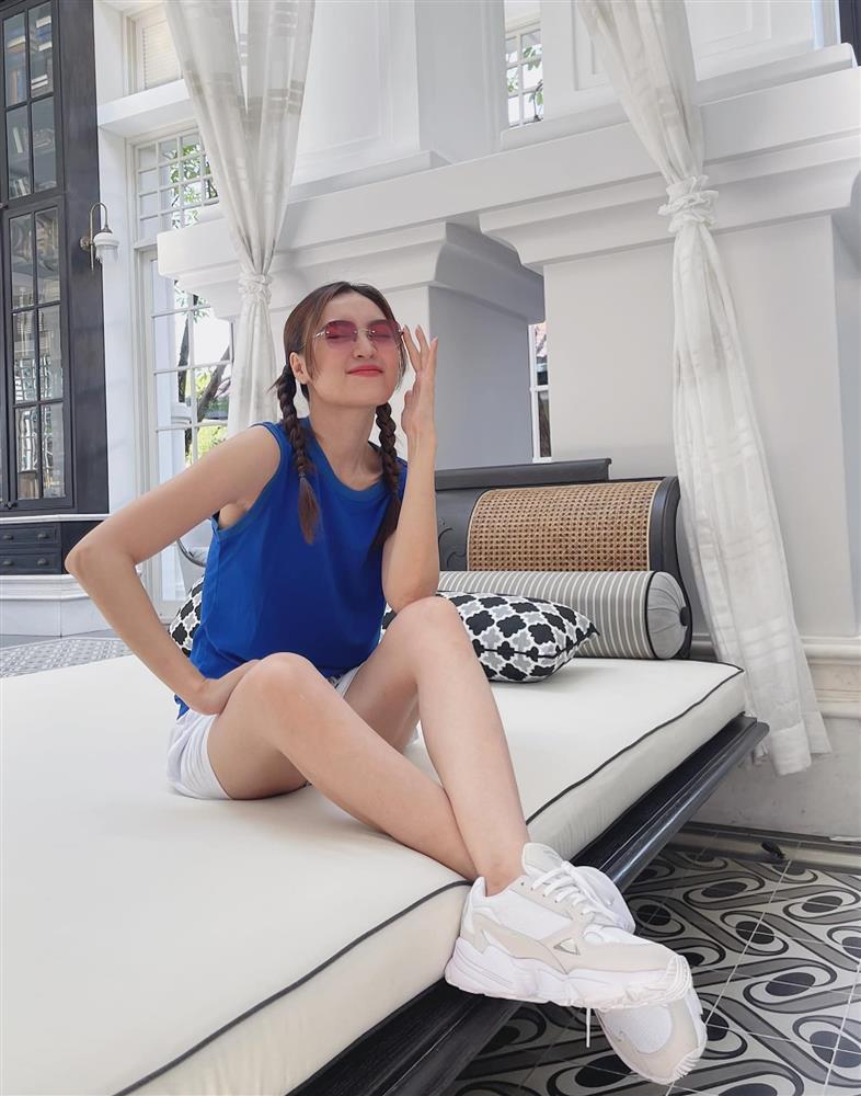 Quay Running Man, Lan Ngọc tung loạt ảnh bikini quá mlem-1