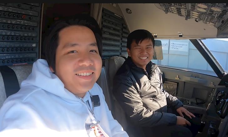 Suốt ngày đi chơi và quay clip, Khoa Pug làm gì giàu vậy?-3