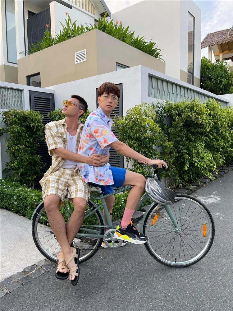 Ngô Kiến Huy khoe body 6 múi, dân mạng soi hàng thật khác xa-7