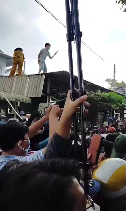 Bà Hằng mắng sốc khi đã đến cửa mà không được Tịnh thất cho vào-2