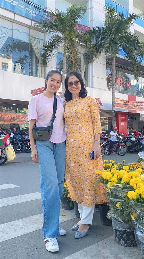 Giảm 30kg ngoạn mục sau sinh, Lê Phương khoe eo bé tí-5