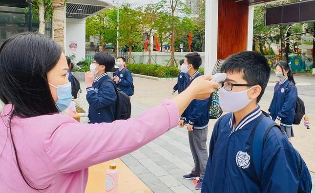 Nhiều ca lây nhiễm cộng đồng, học sinh Hà Nội có đi học trở lại?-2