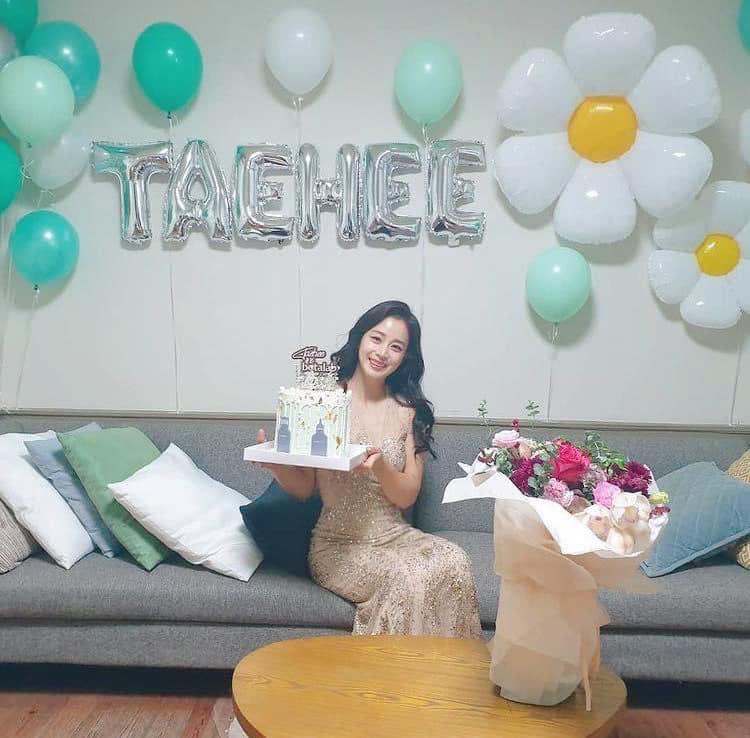 Kim Tae Hee 41 tuổi vẫn khiến Bi Rain mê mệt từng phút giây-1