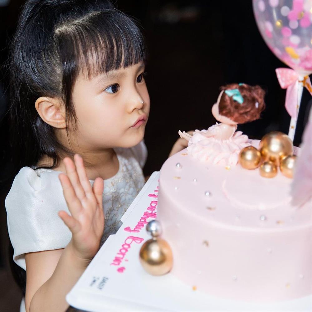 Diệp Lâm Anh công khai bộ ảnh sinh nhật con ngày bão tố-6