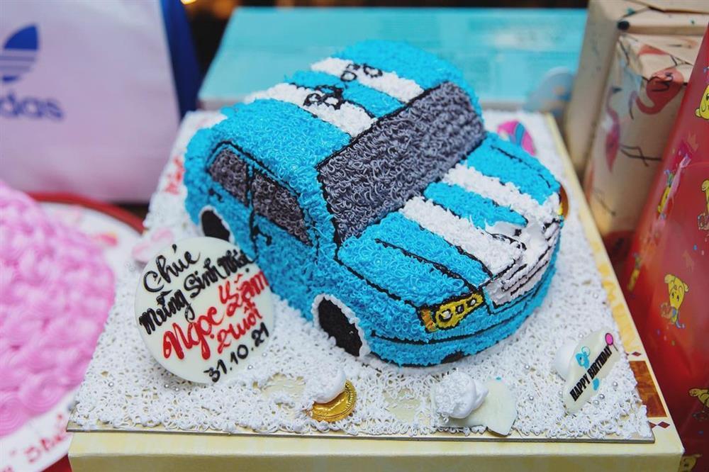 Diệp Lâm Anh công khai bộ ảnh sinh nhật con ngày bão tố-11