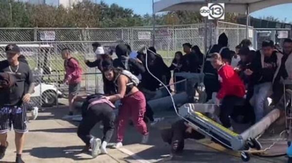 Kylie Jenner thoát nạn gang tấc tại lễ hội âm nhạc 8 người chết-4