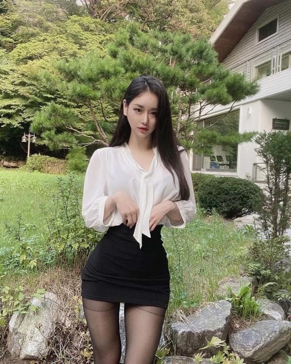 Váy ngắn gang tay từng là trang phục thô tục đàn ông không dám nhìn-3