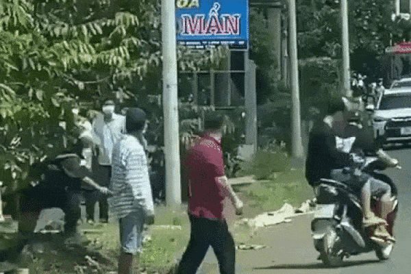 Vụ công an vây bắt kẻ dùng súng cố thủ ở Đồng Nai: Nghi phạm dâm ô với cháu ruột