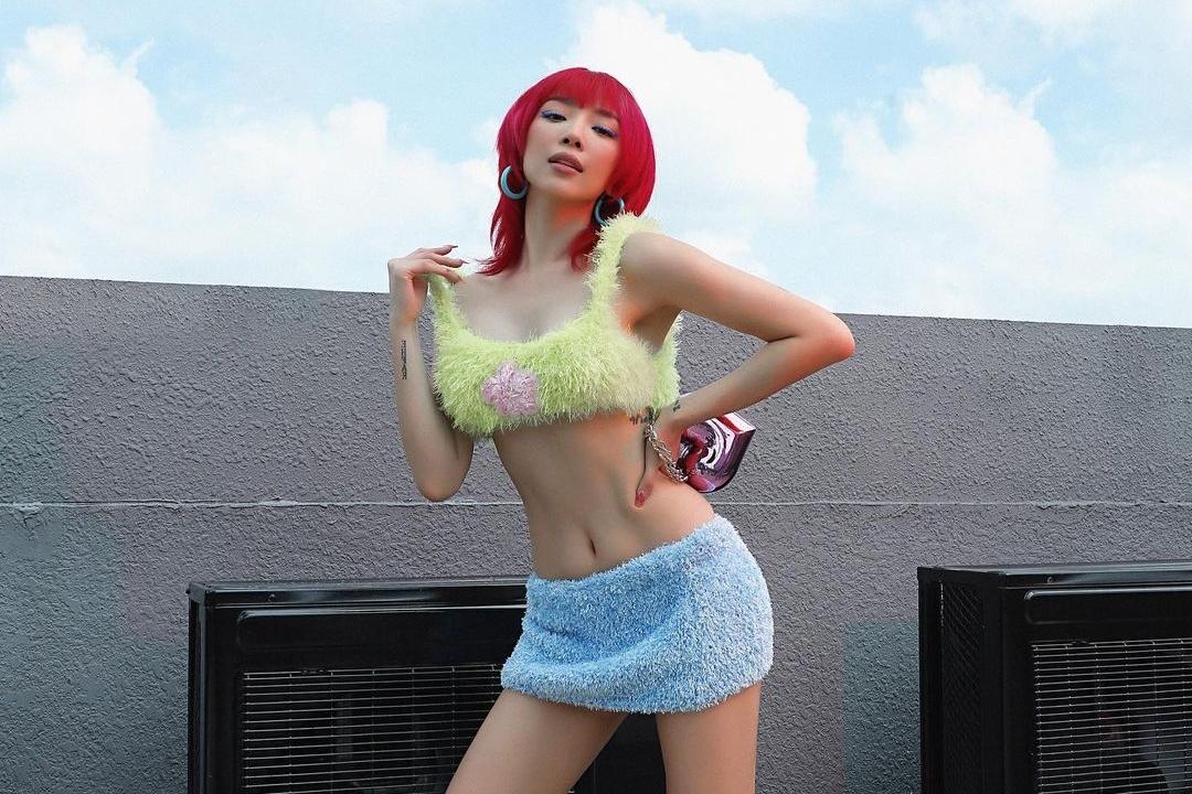 Tóc Tiên mặc bodysuit xuyên thấu quằn quại, ảnh chụp lén có ra gì?-10