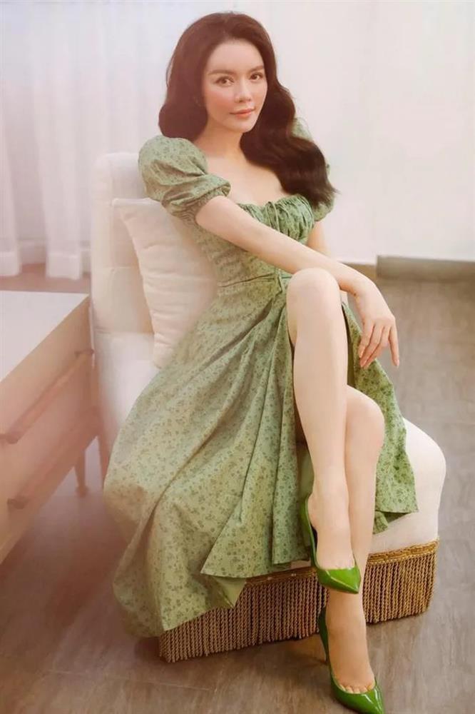 Phương Oanh đụng hàng mỹ nhân Vbiz, thần thái sắc vóc ra sao?-4