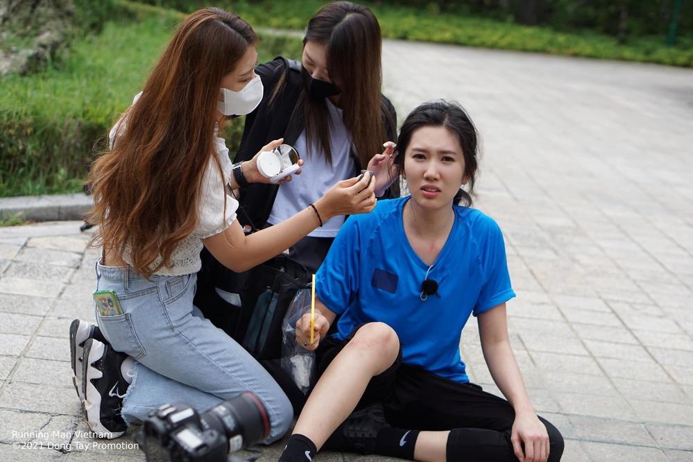 Lan Ngọc chân đầy hoa gấm vì lăn xả Running Man, nhìn mà xót!-7