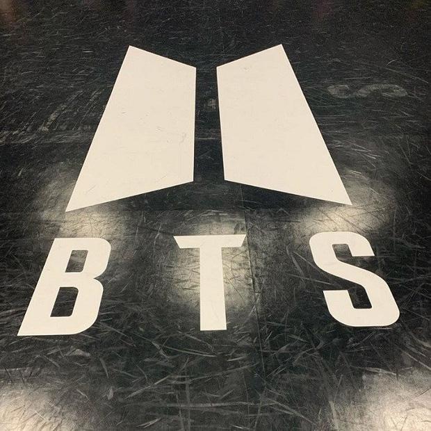 Nhìn phòng tập nhảy của BTS, netizen thốt lên: Máu, mồ hôi và nước mắt-1