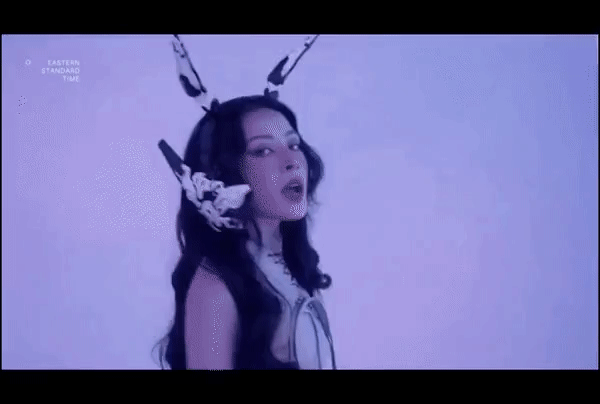 Chi Pu lại khóc không thành tiếng chỉ vì bức ảnh với CL 2NE1-7