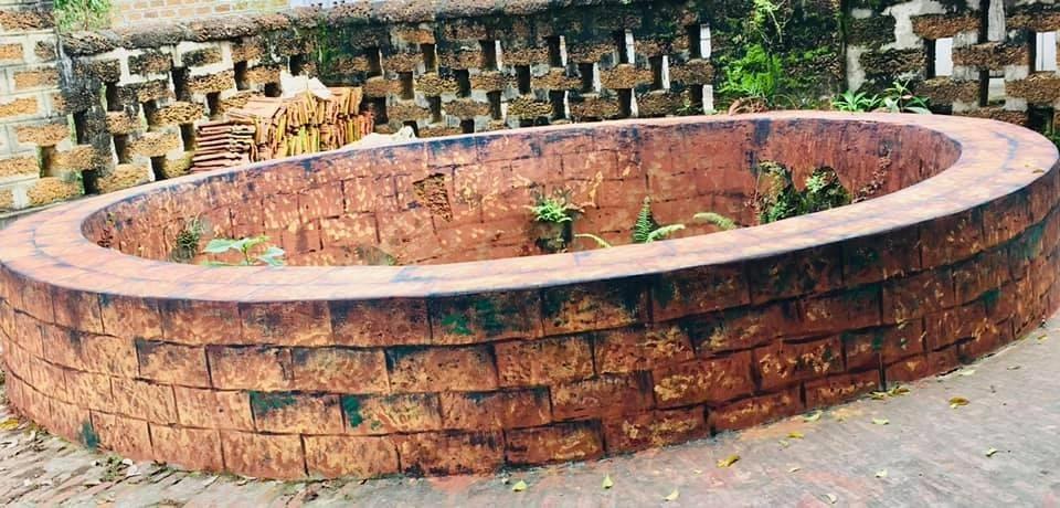 Đoàn làm phim hài Tết chưa xin phép đã tự ý vẽ lên giếng cổ Đường Lâm-3