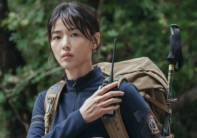 3 chị đại tái xuất thất thế, Song Hye Kyo liệu có chung số phận?-1