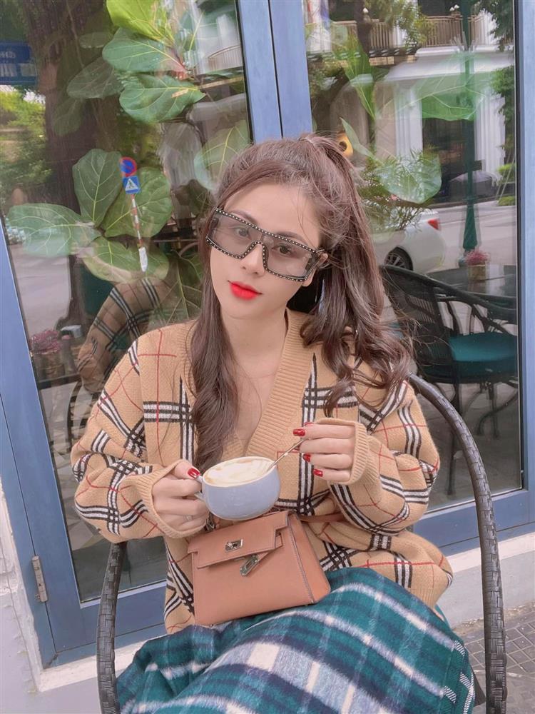 Lương Thu Trang đổi diện mạo đến em trai nhận không ra-1