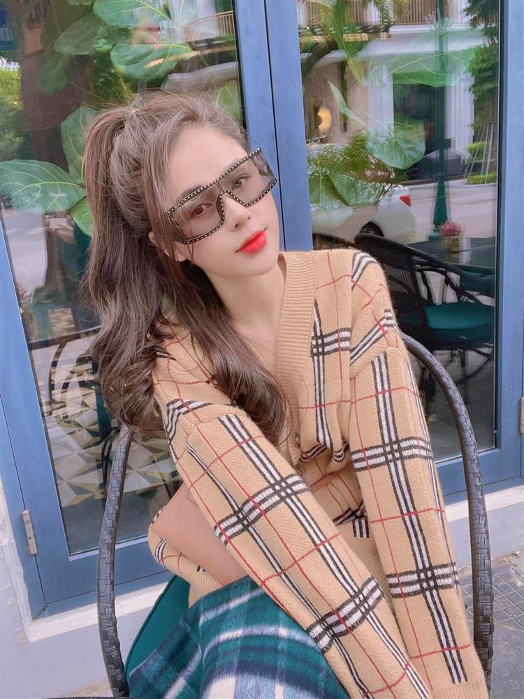 Lương Thu Trang đổi diện mạo đến em trai nhận không ra-3