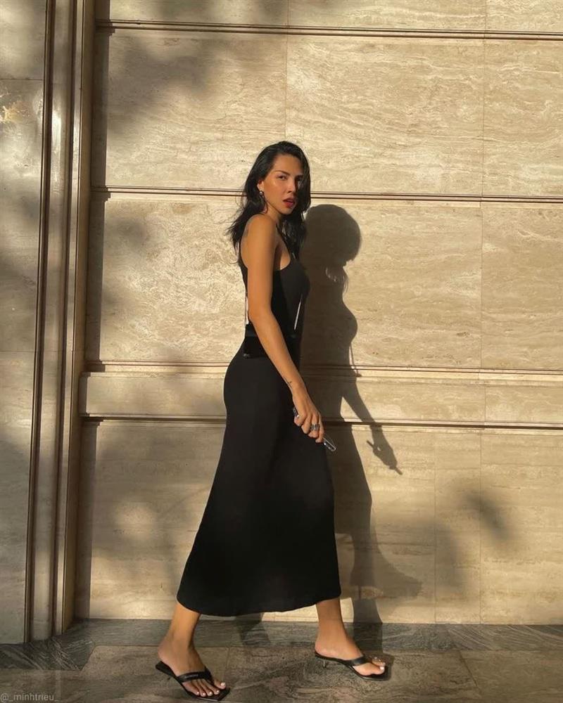 Thúy Vi o ép ngực khủng - Kỳ Duyên đơn giản mà sang-5