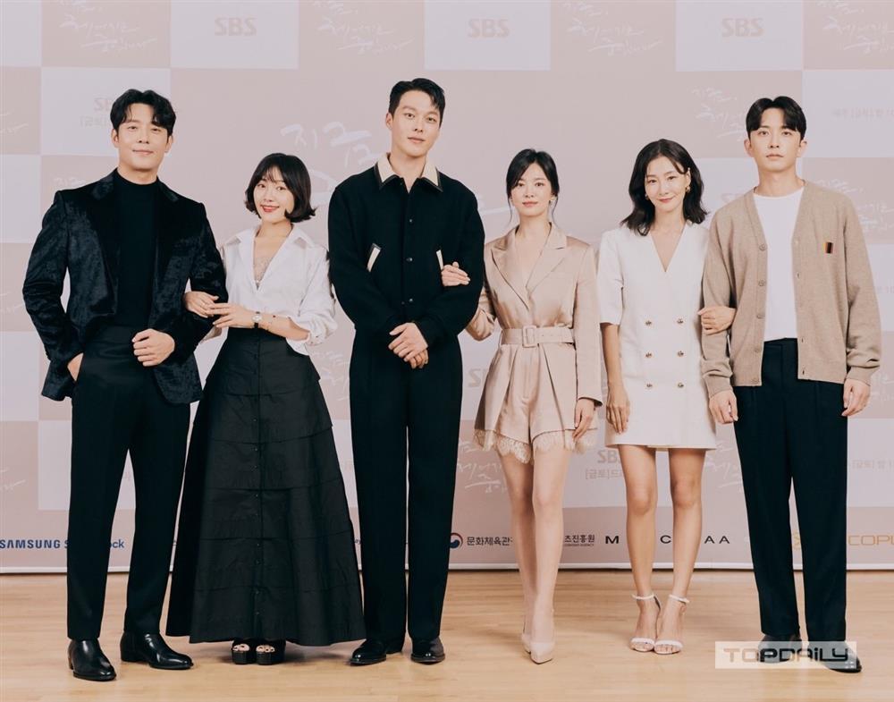 Ngập cảnh nóng, phim của Song Hye Kyo gắn nhãn 19+ ngay tập 1-9