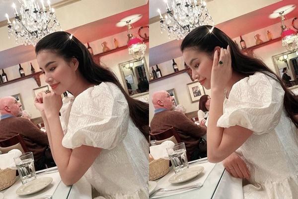 Phạm Hương bế con, khoe trá hình góc nhà chất ngập hàng hiệu-6