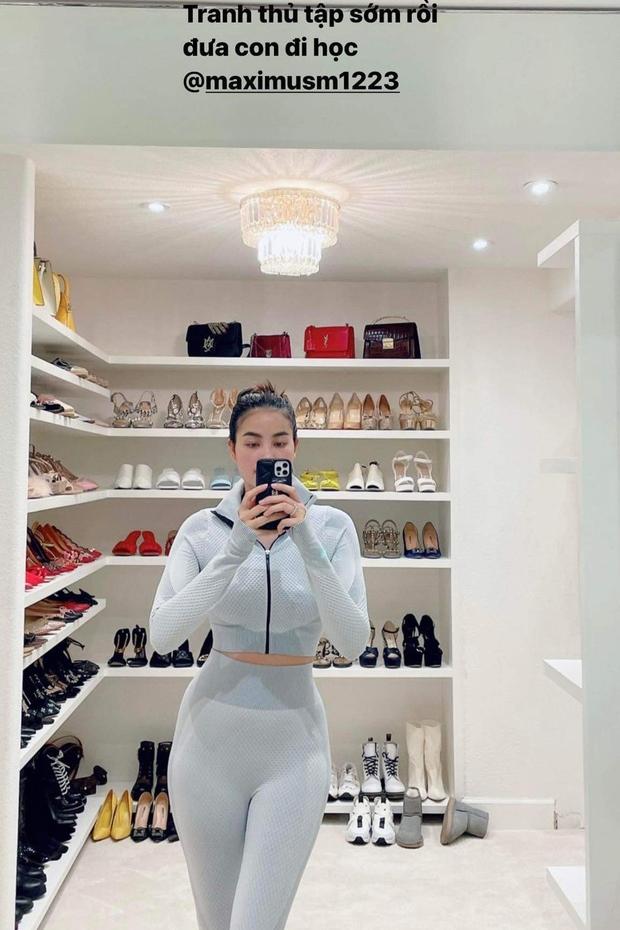 Phạm Hương bế con, khoe trá hình góc nhà chất ngập hàng hiệu-2