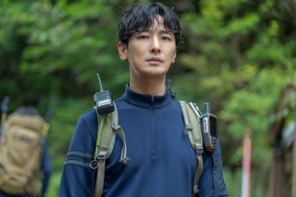 Joo Ji Hoon: Từ thái tử vạn người mê cho tới quý ông lịch lãm-10