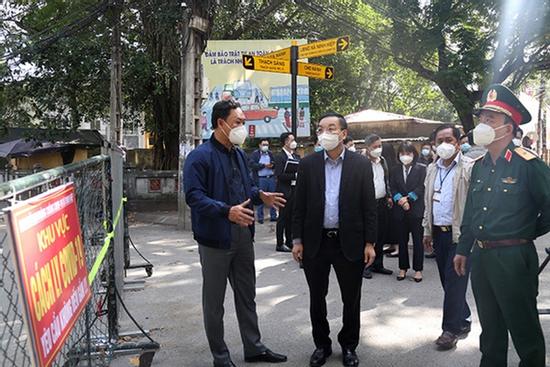 Ổ dịch một kho hàng ở Hà Nội: Hơn 370 F1